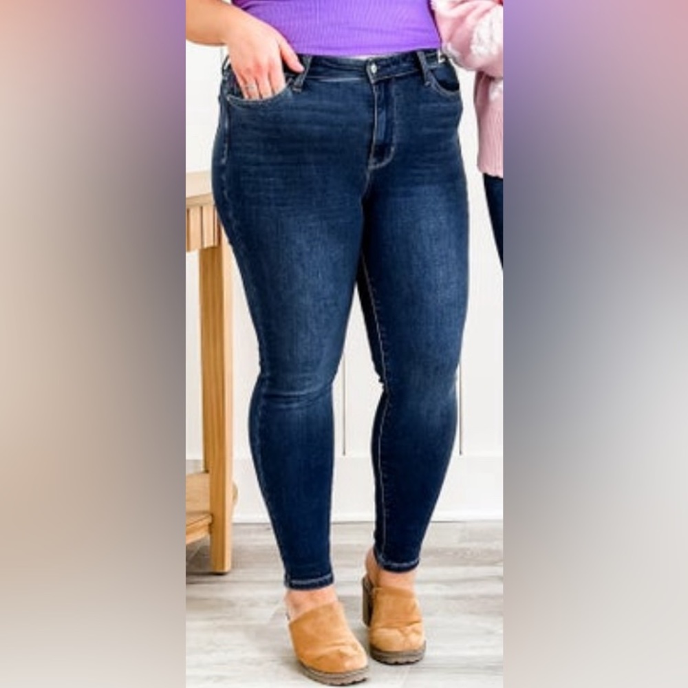 Judy Blue Jeans 16W NWT